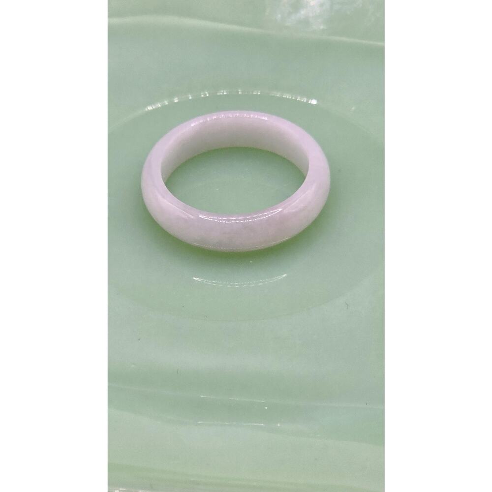 Grade A white jadeite ring.